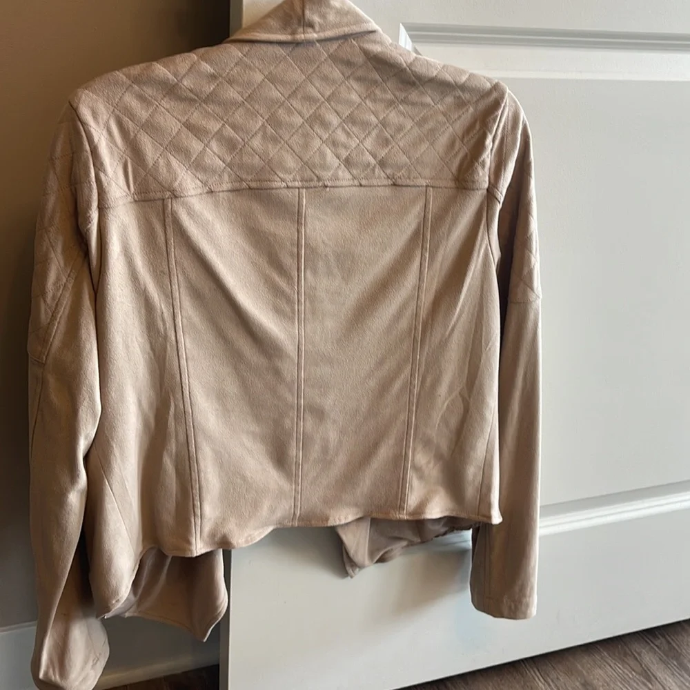 Jacket - Picture 5 of 6
